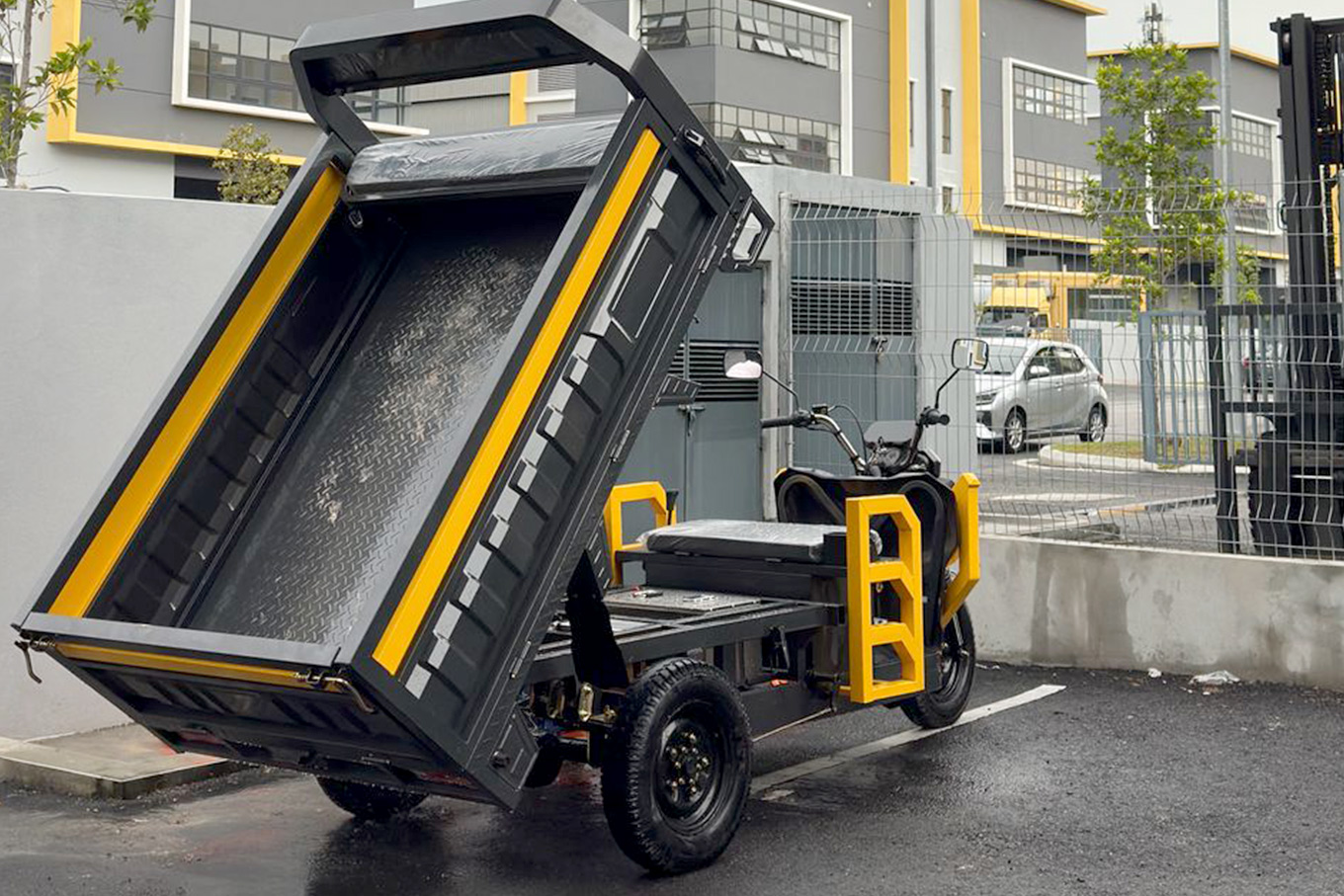 move-motor-test-drive-nilai-factory-negeri-sembilan MOVE Motor Nilai factory test drive electric cargo tricycle